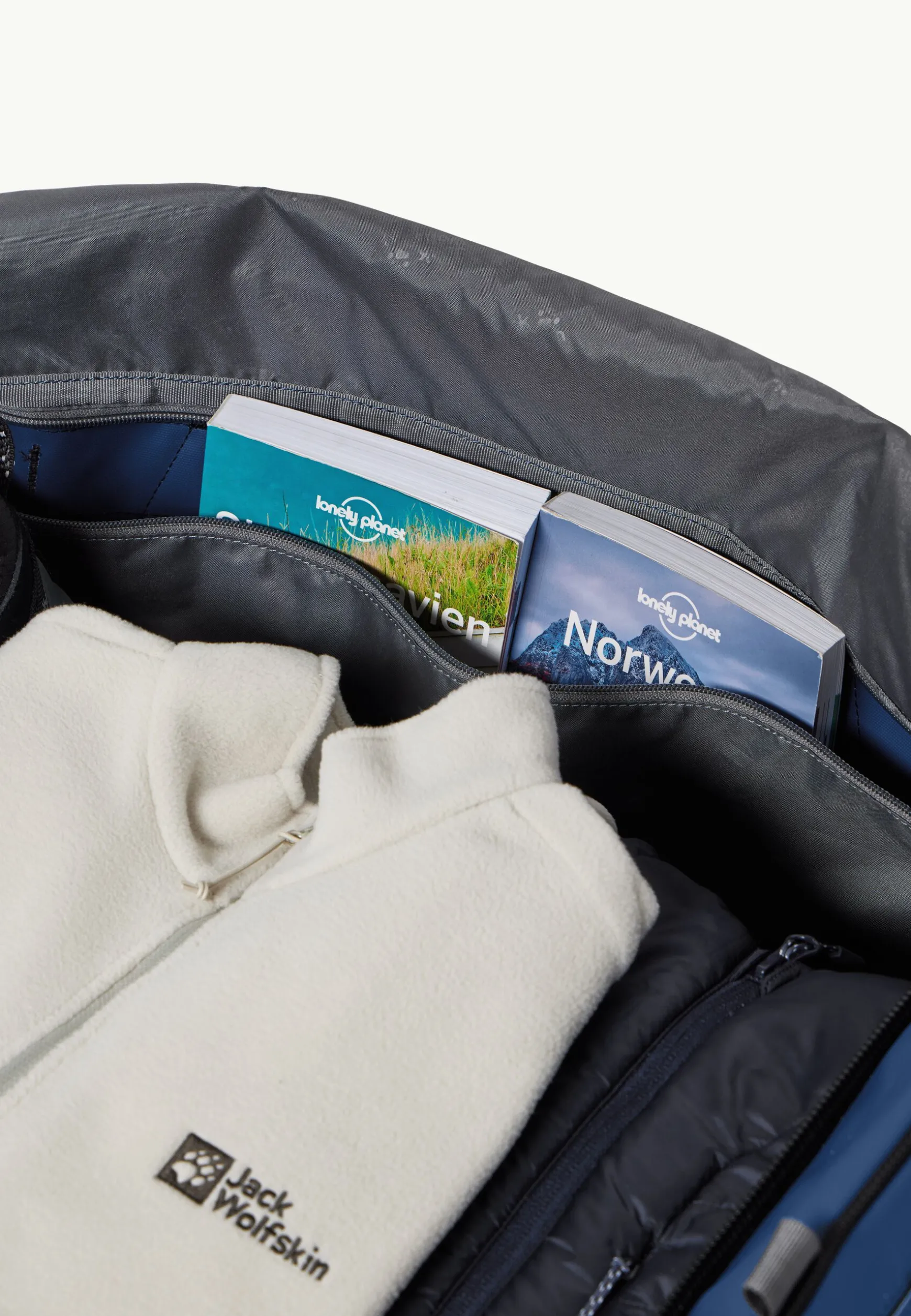 Expedition Trunk 65